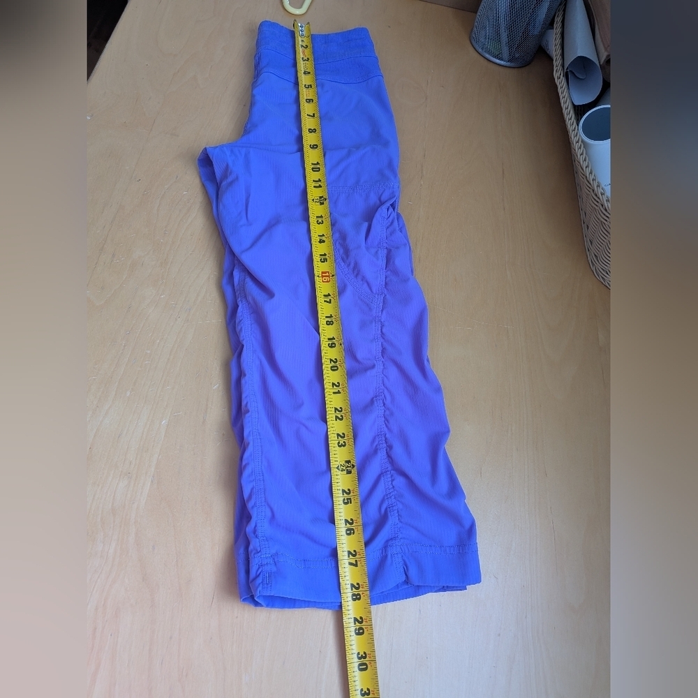 LULULEMON Dance Studio Crop Power Purple Size 2 W6601S No Liner - Picture 10 of 12